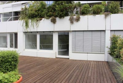 Zentral und nah am Wasserturm: Helle geräumige 2.5ZKB-Wohnung mit Dachterasse und Einbauküche