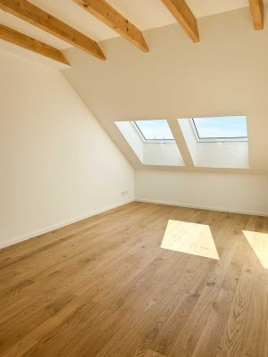 Barrierefreie 3-Zimmer-Dachgeschosswohnung | KfW-55-EE | Erstbezug