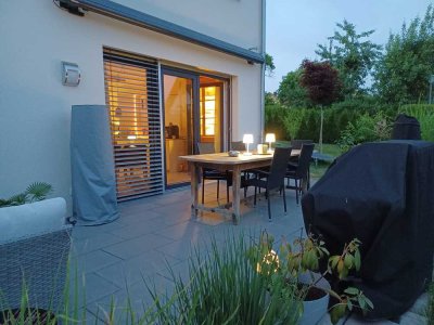 Moderner Neubau Reiheneckhaus in idyllischer Lage, KfW-55 Effizienzhaus