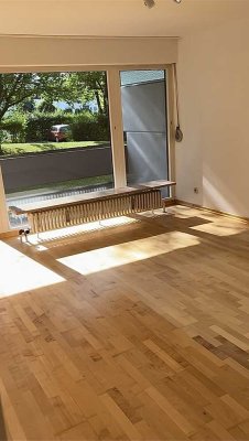 Helle 4-Zimmer Wohnung mit Balkon in Taufkirchen