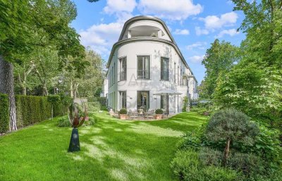 LUXURIÖSE NEUBAU-VILLA DIREKT AM PARK 
UND NUR WENIGE SCHRITTE ZUM GRUNEWALD
