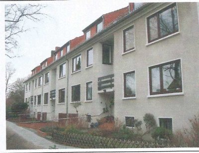 Sanierte, helle 2,5 Zi.-Wohnung inklusive Garage in ruhiger Wohnlage nähe Bürgerpark