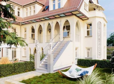 Stilvolle Gartenwohnung in denkmalgeschützter Villa mit Garten!