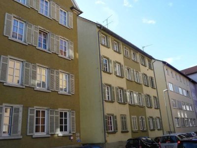 Altbau- ES-Innenstadt! Alles um die Ecke!