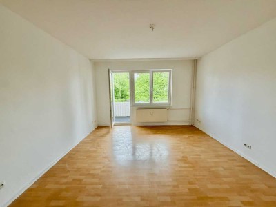 RENOVIERT - IDYLLISCH AM GUTSHOF-/SCHLOSSPARK BRITZ: BALKON - MIT STELLPLATZ !