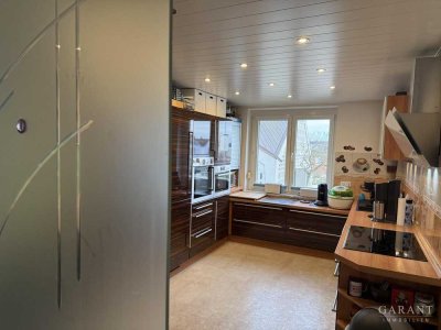 Attraktive Wohnung mit großer Loggia,  gepflegt, modernisiert & wertbeständig