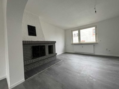 Stilvolle 4-Zimmer-Wohnung mit Kamin, Einbauküche und Garage– ideal für Paare oder kleine Familie
