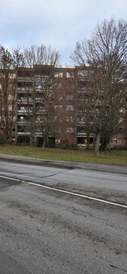 Von Privat! Helle 3,5-Zimmer Wohnung mit Balkon im 4. OG in Filderstadt