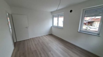 Helle 4,5-Zimmer-Wohnung in Erdmannhausen KFW 55 A+ Erstbezug, verfügbar mit Gartenanteil oder Balko