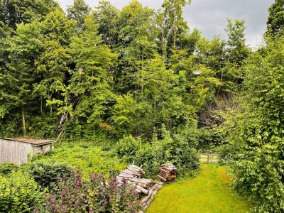 2,5 - Zimmer Mansardenwohnung mit Dachterrasse mit Blick ins Grüne