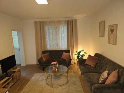 76 m² • Renovierte 3-Zimmer-Wohnung mit verglaster Loggia • 1. Stock • Privatverkauf – kein Makler