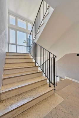 Vermietete 2 Zimmer Wohnung mit Südbalkon *Neuer Aufzug+Heizung* PROVISIONSFR