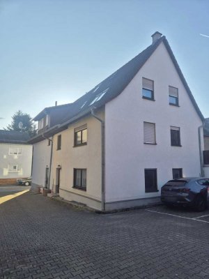 Gemütliche 2-Zimmer-Wohnung mit neuwertiger Einbauküche & stufenlosem Zugang in Walzbachtal