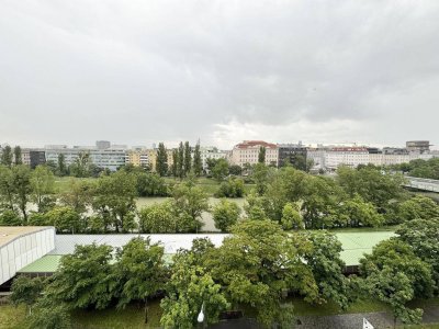 Charmante Dachgeschoss-Wohnung direkt an der Spittelauer Lände