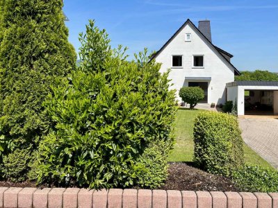 Geräumiges und gepflegtes 8 Zimmer Einfamilienhaus in Baunatal mit toller Aussicht