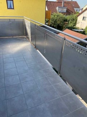 Max. 2 Pers.! 4-Zi.-Whg. mit Balkon in ruhiger Lage in Tegernheim