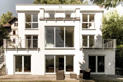 Moderne Villa mit Weitblick, großem Garten, 3 Stellplätze in grüner Bestlage nähe Woogtal