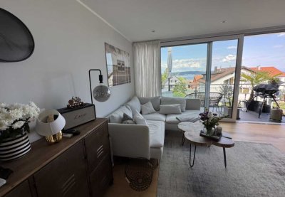 Stilvolle 2,5-Raum-DG-Wohnung mit luxuriöser Innenausstattung mit EBK in Konstanz