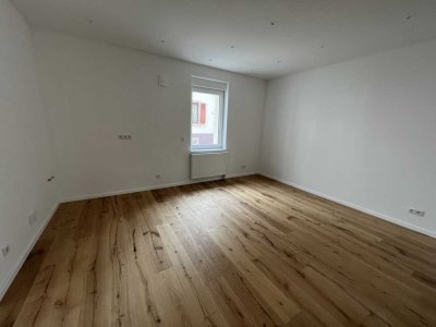 Energetisch sanierte ETW im EG + Terrasse mit 3,5 Zimmer in gefragter Frankfurter Wohnlage