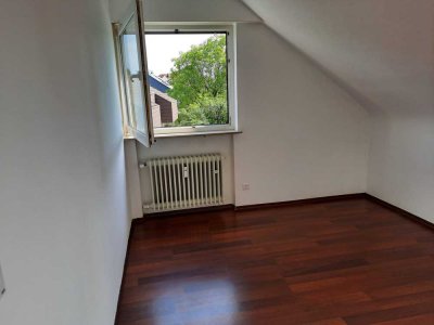 Exklusive 3-Raum-Wohnung mit gehobener Innenausstattung mit Einbauküche in Steinenbronn