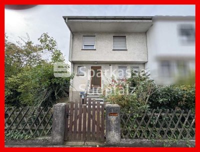 Familienfreundliches Haus mit Terrasse, Garten und zwei Garagen