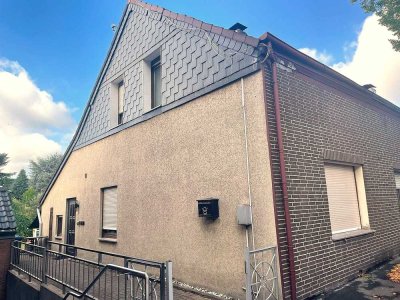 Doppelhaushälfte in Gelsenkirchen-Erle mit Ausbaureserve zum attraktiven Preis