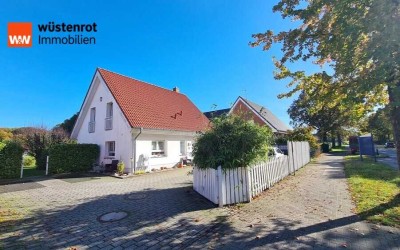 Hier ist die Welt in Ordnung! Freistehendes Einfamilienhaus sucht eine neue Familie