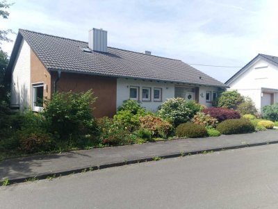 Teilmodernisiertes freistehendes Einfamilienhaus in Siegen Kaan Marienborn - PROVISIONSREI -