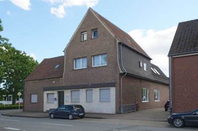 Vielseitiges Wohn- und Geschäftshaus: Ideal für Großfamilien und individuelle Nutzung