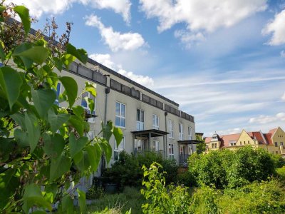 Offene Wohnküche & Morgensonne auf dem Balkon