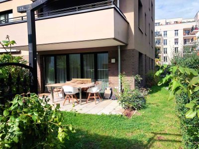 *Oase Mitten im Trendviertel* Sehr ruhige, neuwertige 3-Zi.-Whg. mit EBK + 100 m² umlaufendem Garten