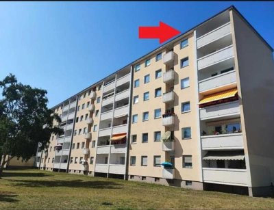 Bezugsfreie, kernsanierte 2-Zimmer-Wohnung, gehobene Innenausstattung,Fahrstuhl/Balkon/ohne Makler