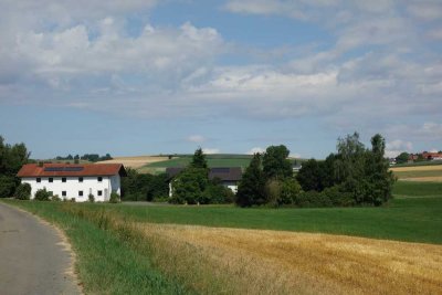 Absolute Alleinlage, Licht und Sonne den ganzen Tag, mit eigenem Quellwasser ca. 8000 m²