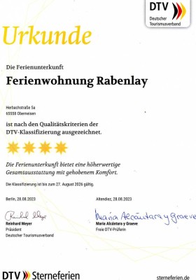 Schicke 2-Zimmer-Ferienwohnung mit Terrasse in Oberneisen