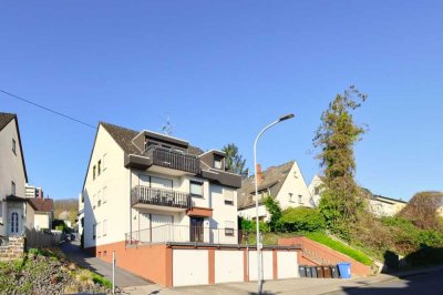 Geräumige 3-ZKB-DG-Wohnung mit 2 Balkonen und Garage in Koblenz-Metternich