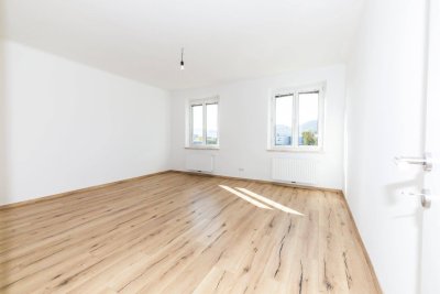 *WOW*I KEINE PROVISION I LETZTER STOCK MIT LIFT I TOP SANIERT I DUSCHE I DESIGNER-KÜCHE I BAHNHOFNÄHE I HAUSTIERE WILLKOMMEN I SEHR MODERN I TOP GRUNDRISS I