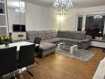 Hochwertig renovierte 4-Zimmer-Wohnung inkl. Möbel & Einbauküche