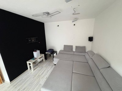 Frisch renovierte 2-Zimmer Wohnung neben der Klinik – Perfekt für Paare (sehr Arztfreundlich)