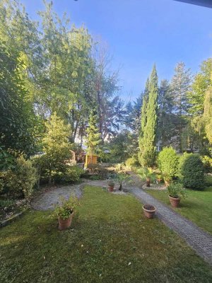 Ruhige Gartenwohnung in Monheim-Baumberg - Feiern Sie dieses Jahr Weihnachten in Ihrer neuen Wohnung