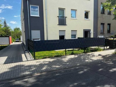 Kleine gemütliche Wohnung mit EBK und Dachterrasse mit fantastischem Ausblick zu vermieten.