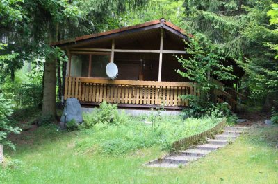 RESERVIERT - Ferienhaus in ruhiger, grüner Lage von Schindelbach zum Verkauf