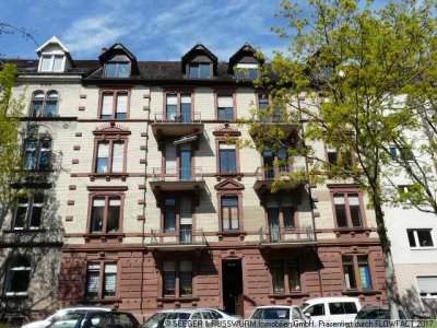 Charmante Altbauwohnung in zentraler Lage Karlsruhes!