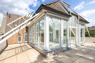 Traumhafter Wintergarten und große Dachterrasse! Wunderschönes helles Penthouse mit Spa-Bereich
