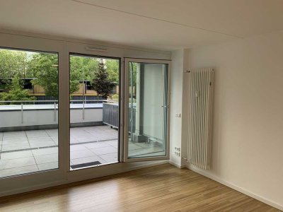 Exklusive, neuwertige 1-Zimmer-Wohnung mit Balkon und EBK in Regensburg