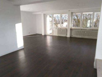 Herausragend schöne Wohnung in vortrefflicher Lage !