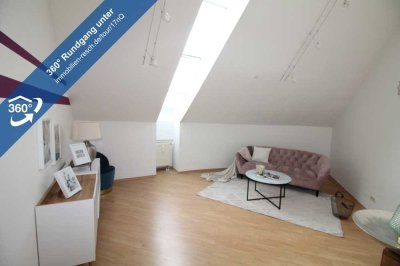 Ganz oben wohnen – Außergewöhnliche Wohnung! 
3-Raum-Dachetage mit offenen Wohn-/Ess-/Kochbereich