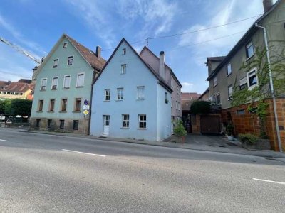 Kernsaniertes Schmuckstück: Doppelhaushälfte mit Charakter in Lauffen am Neckar