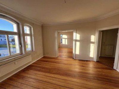 Stilvoller Altbau !  4-Zimmer Wohnung mit Balkon in Reinickendorf  - sofort verfügbar