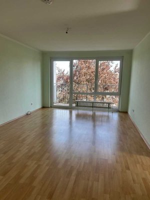 Gepflegte  2-Zimmerwohnung mit separater Küche und Balkon - 6913302