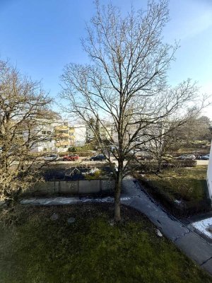 *** Schöne, lichtdurchflutete 3-Zimmer Wohnung mit Loggia in Ulm-Böfingen ***
